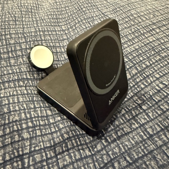 Anker mag safe 3in1 Wireless Charging Station - Black - Picture 2 of 8